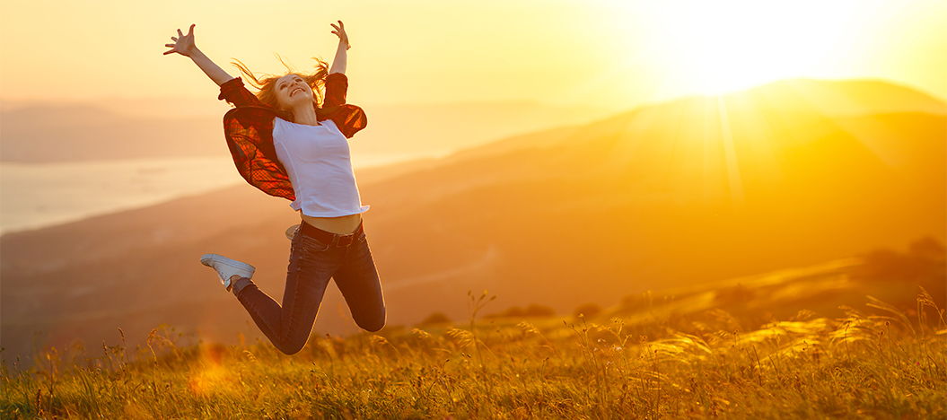 mujer con energía y vitalidad